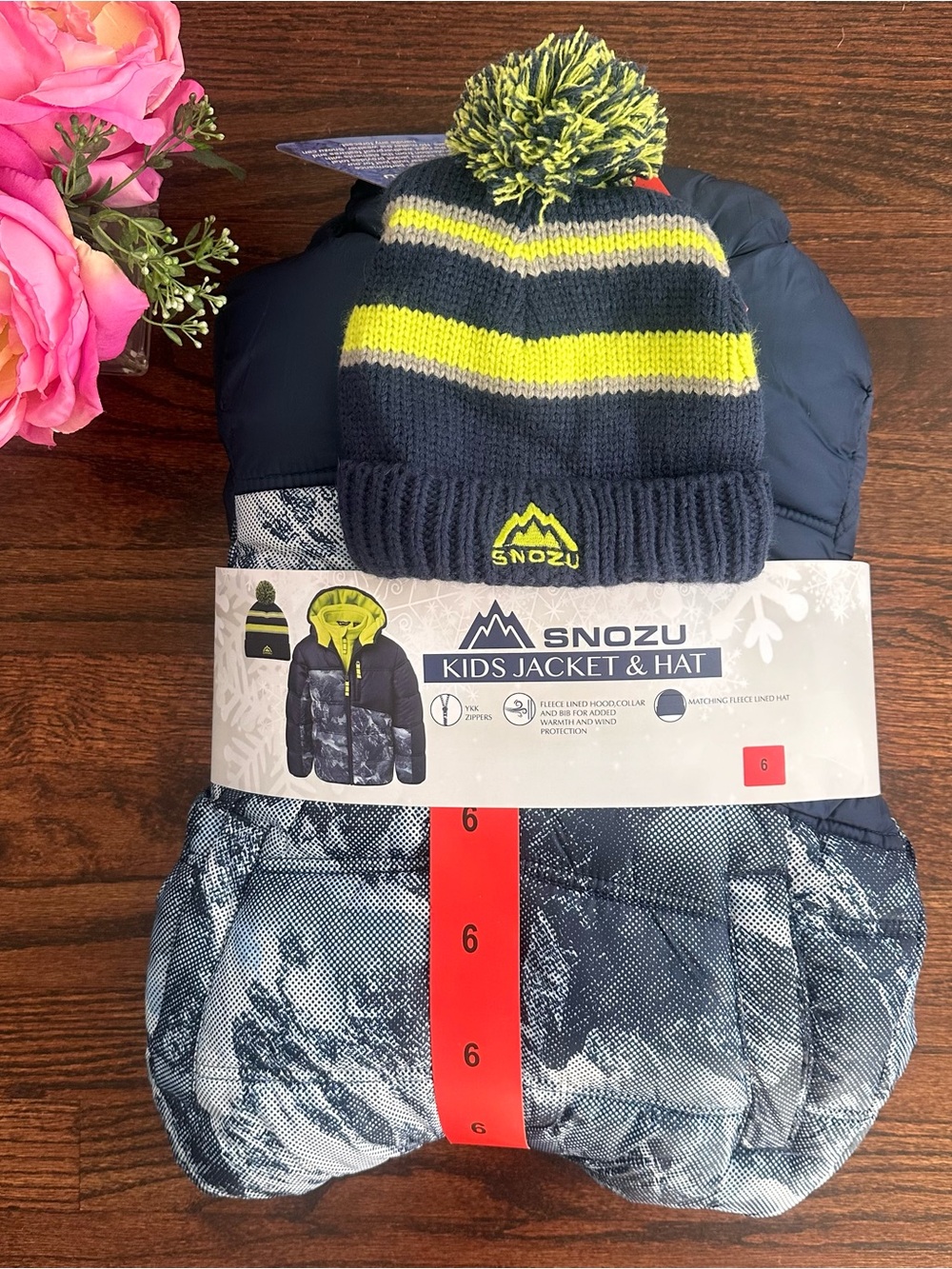 NWT Snozu winter coat and hat, size 6